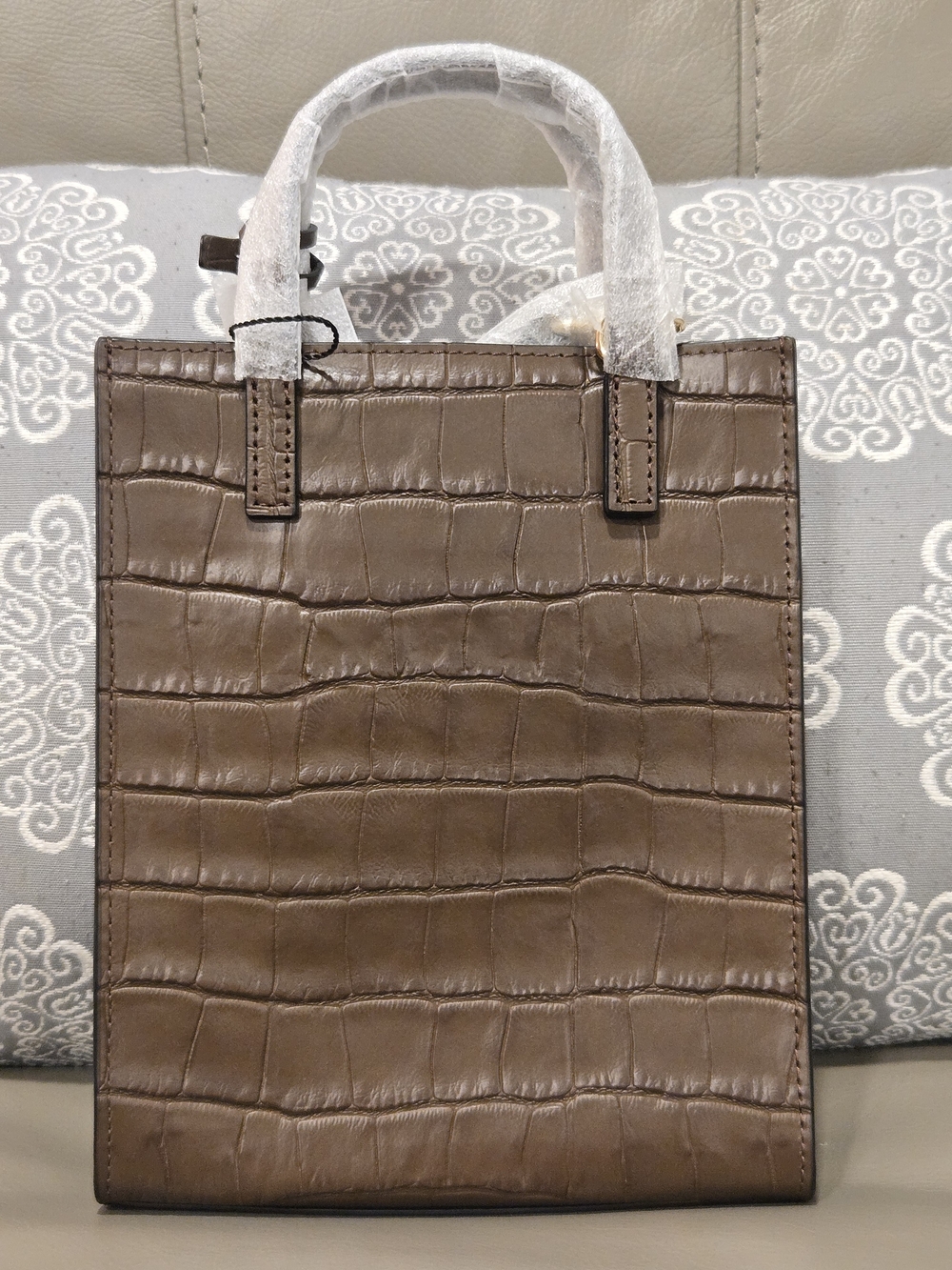 Marc Jacobs Dark Brown Croc-Embossed Leather Tote With Crossbody Strap - Picture 4 of 9